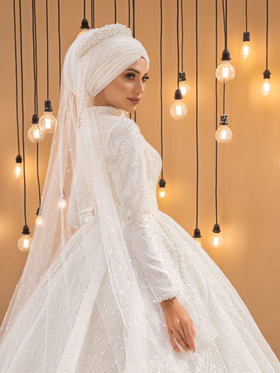 Viktorya-tesettür-prenses-model-gelinlik-10
